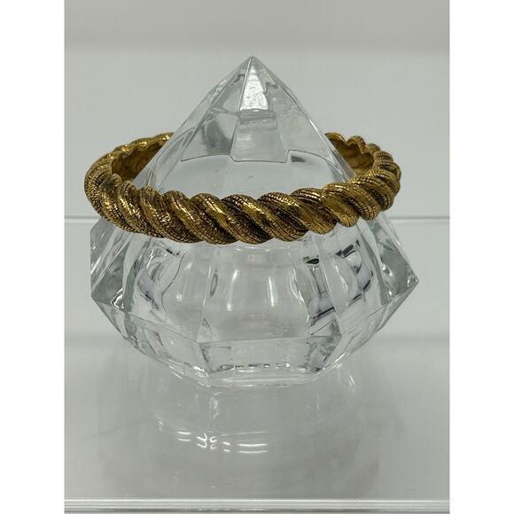 Vintage Chanel Made in France Twist Bangle - Picture 15 of 16